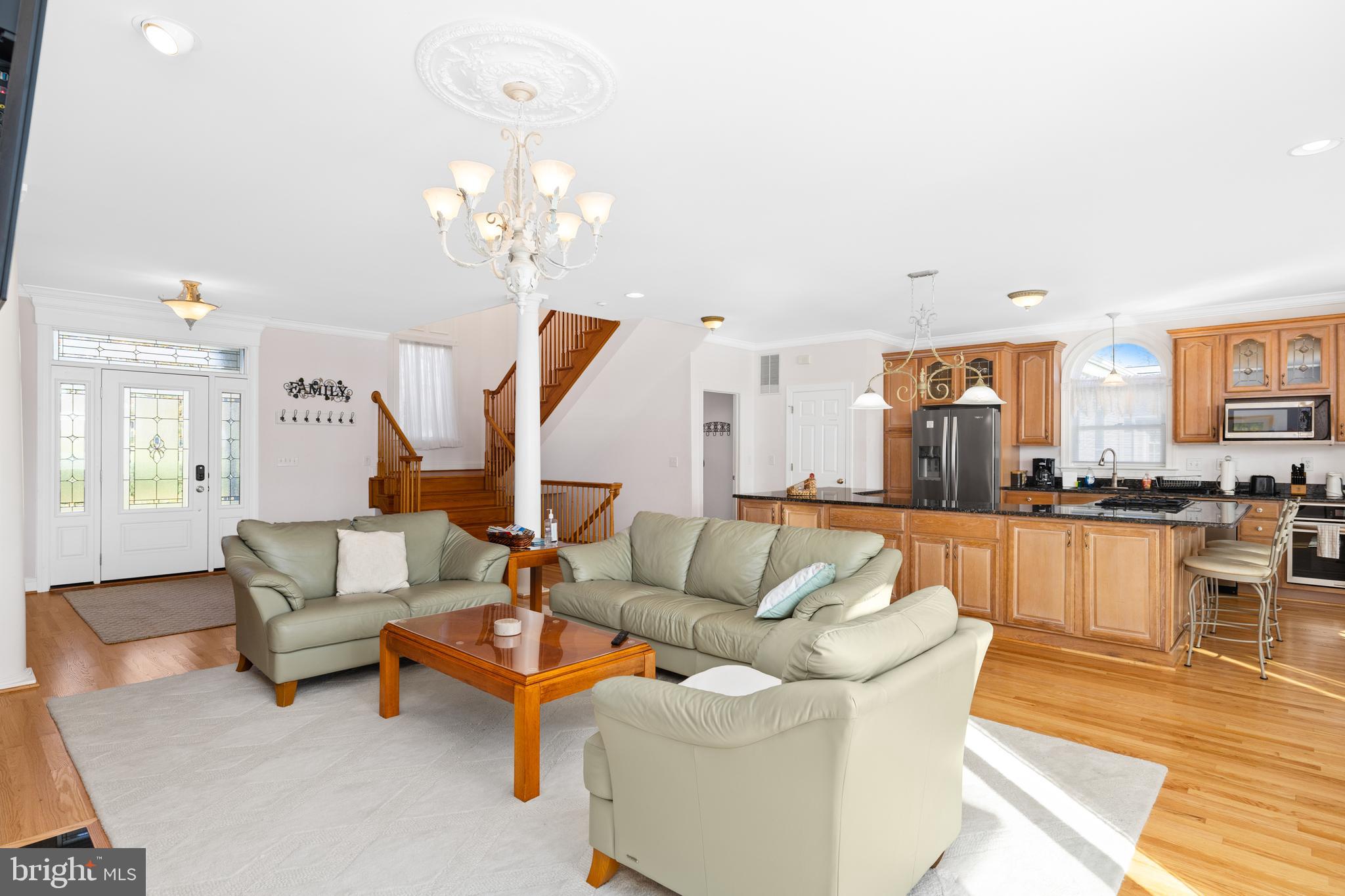 5805 CRESCENT POINT DRIVE
