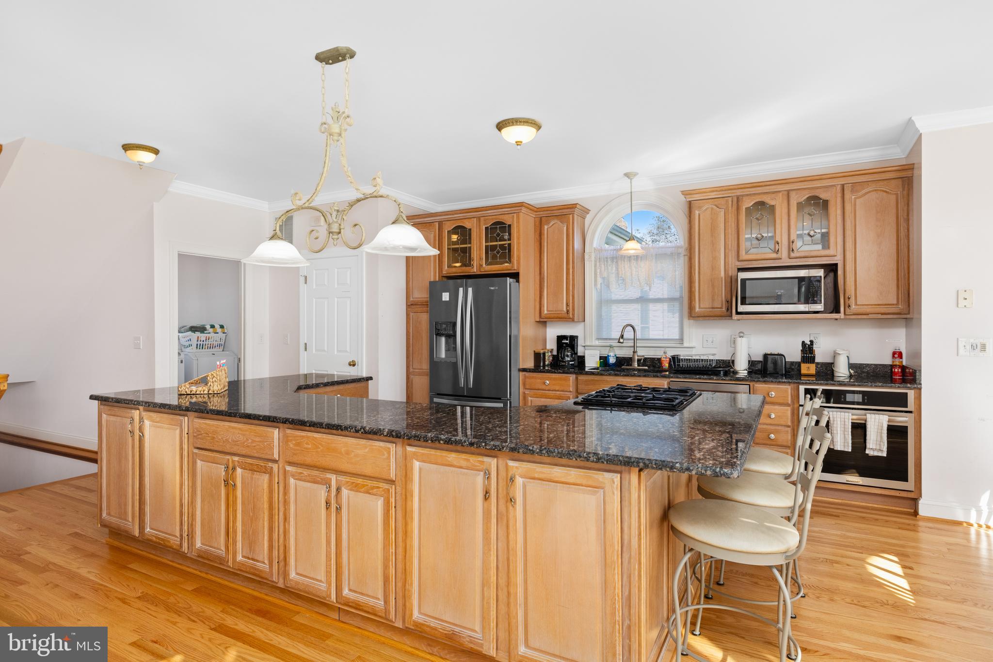 5805 CRESCENT POINT DRIVE