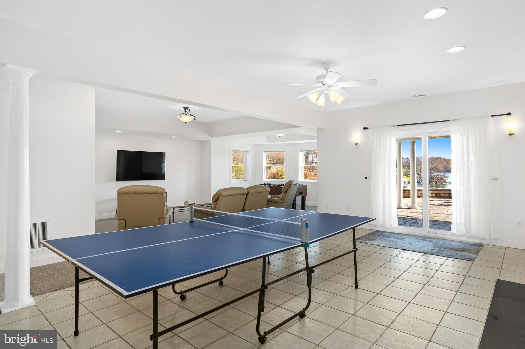 5805 CRESCENT POINT DRIVE