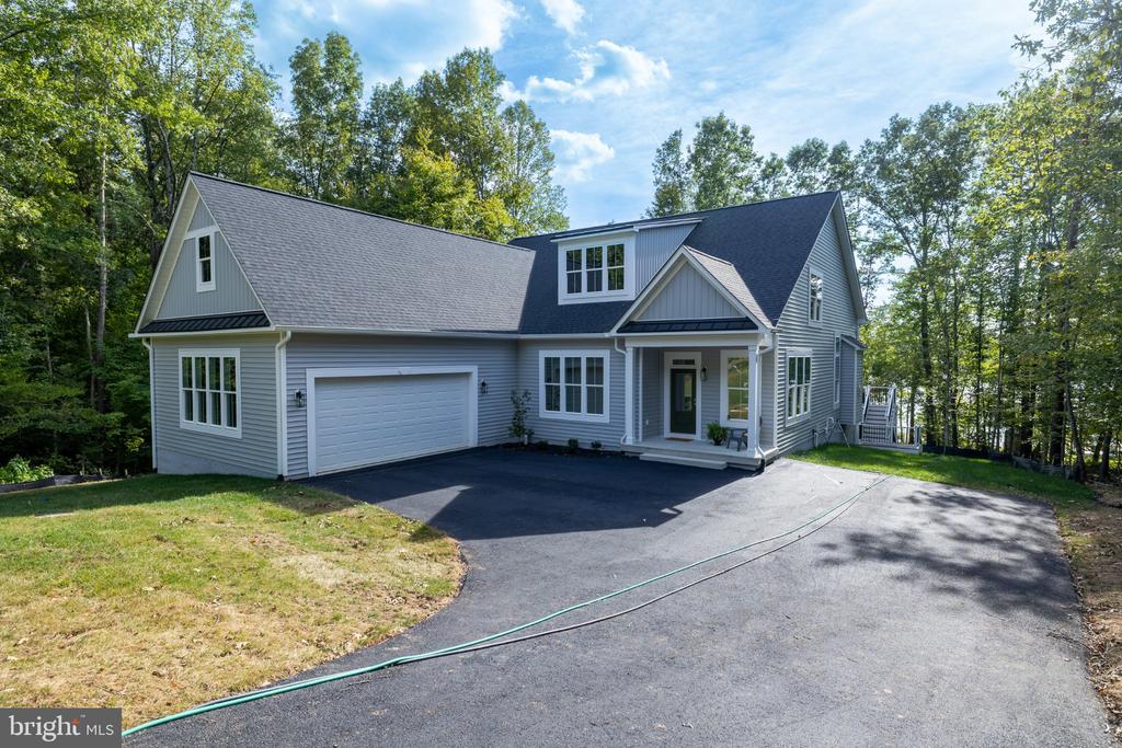 6514 WINSTON LANE