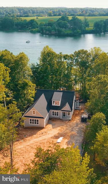 6514 WINSTON LANE