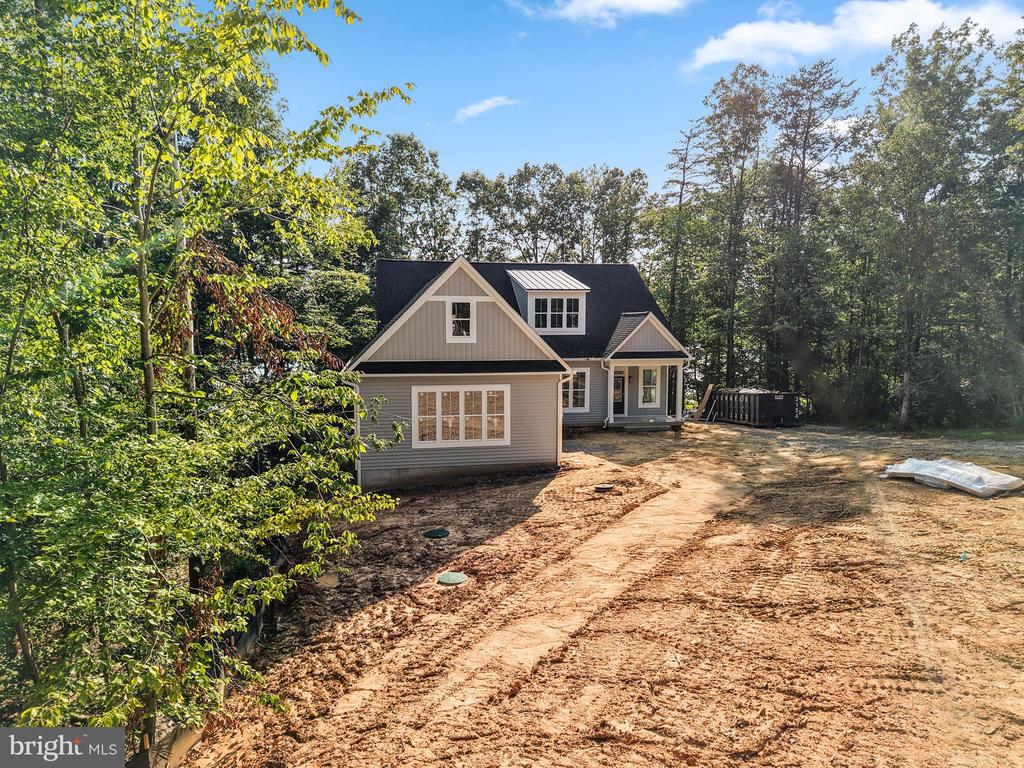 6514 WINSTON LANE