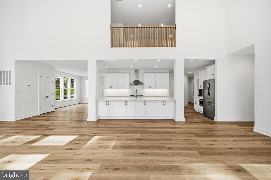 6514 WINSTON LANE