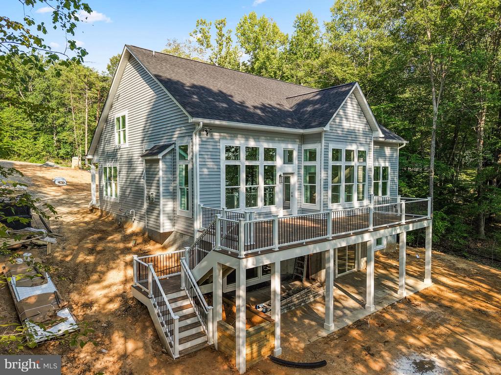 6514 WINSTON LANE
