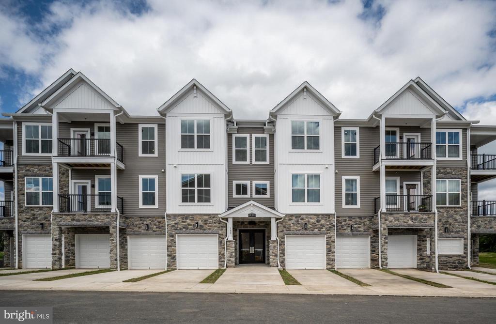 30 HYSSOP WAY 205