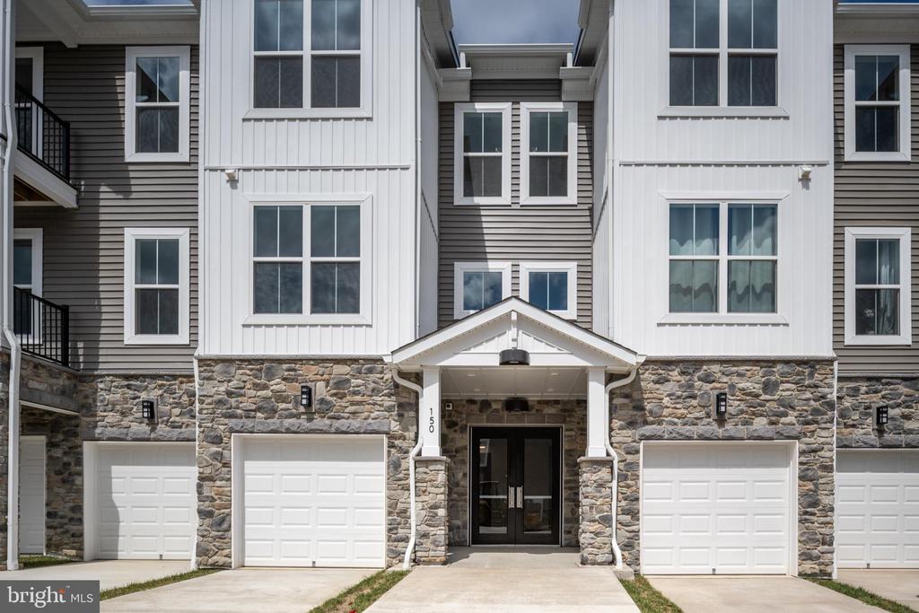 30 HYSSOP WAY 205