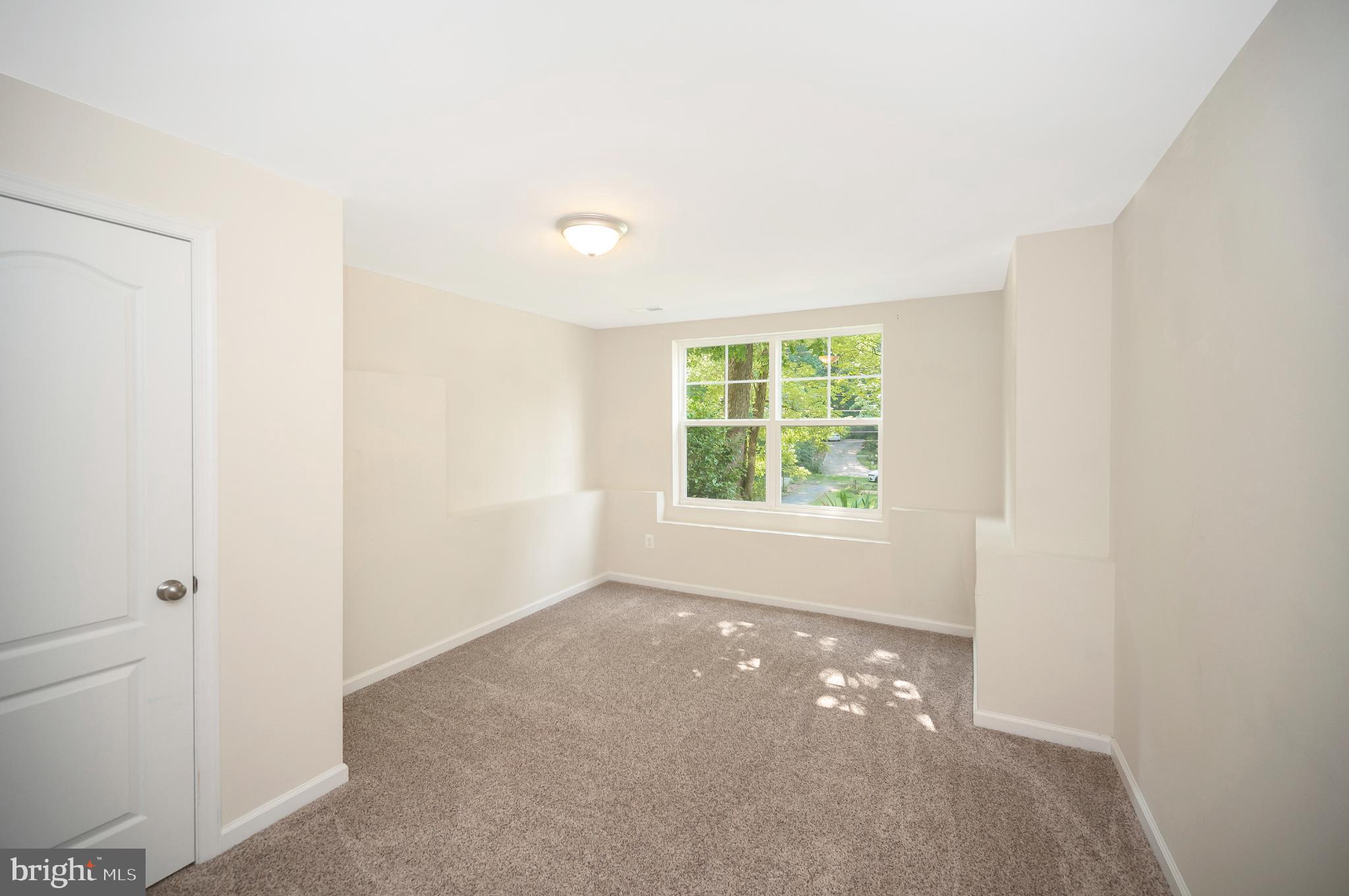 1004 AQUIA DRIVE