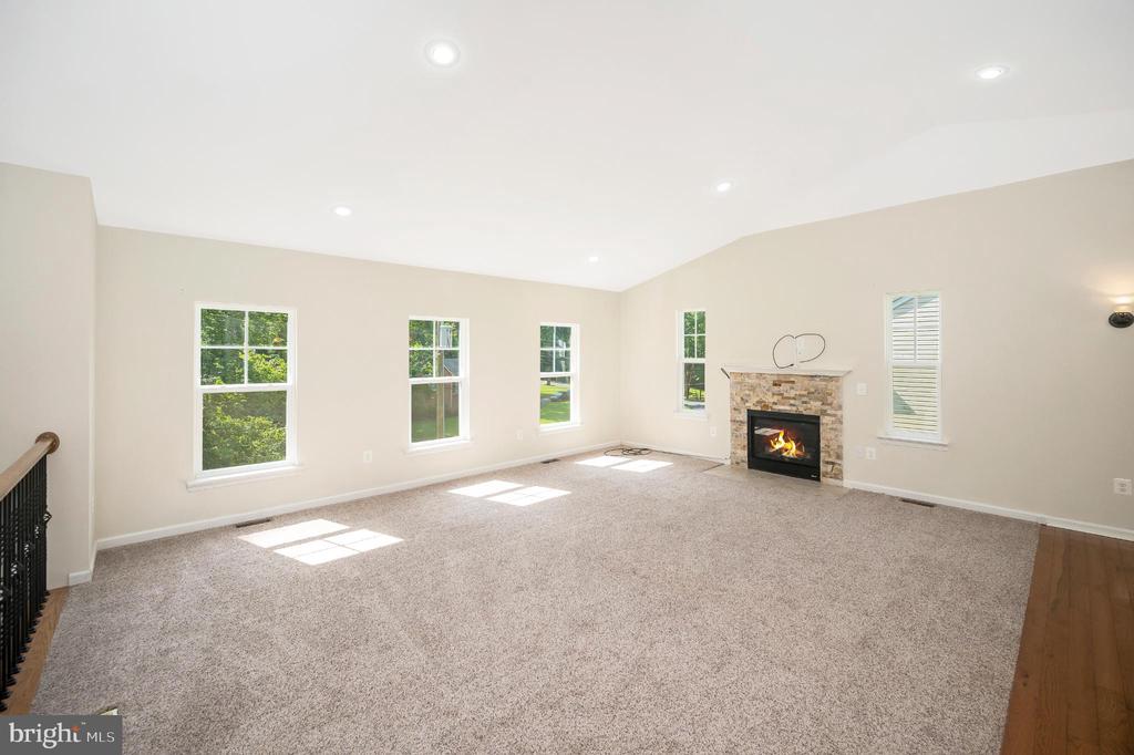1004 AQUIA DRIVE