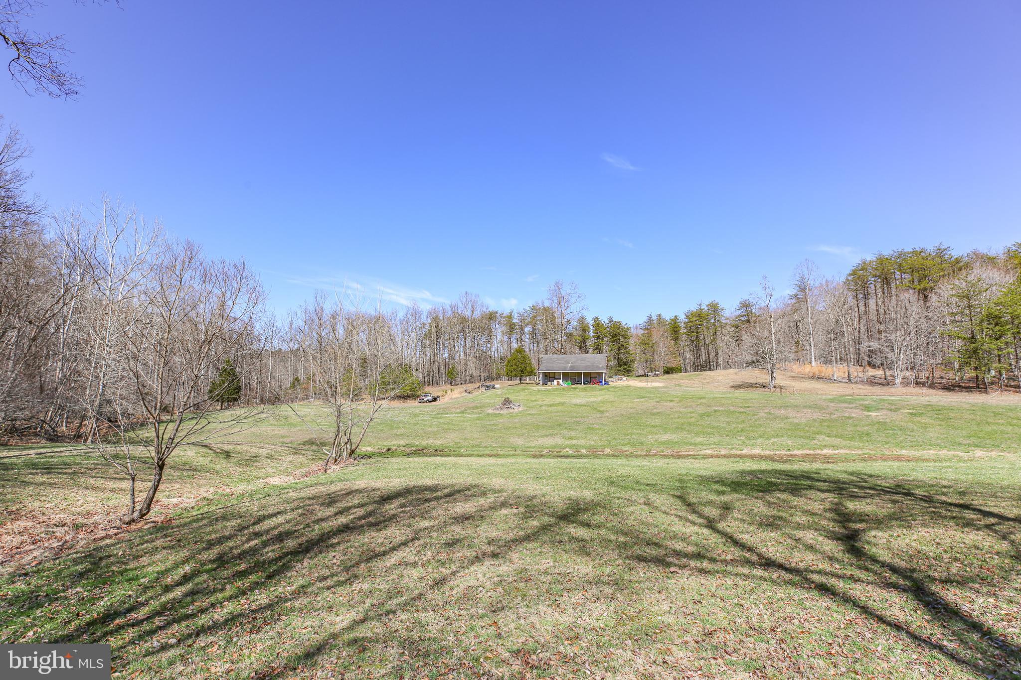 195 KING HENRY CT.