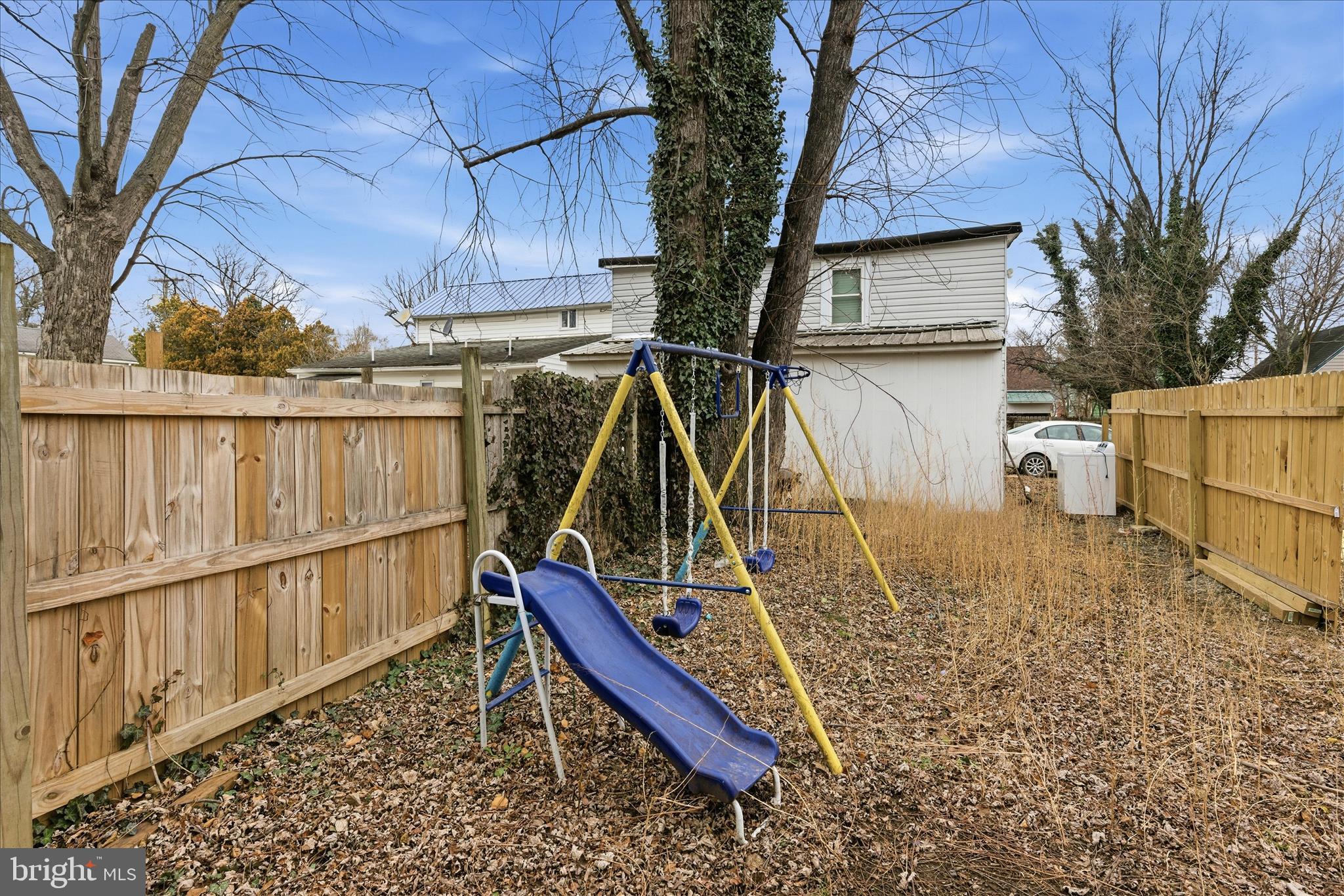 45 and 45 1/2 RACE STREET