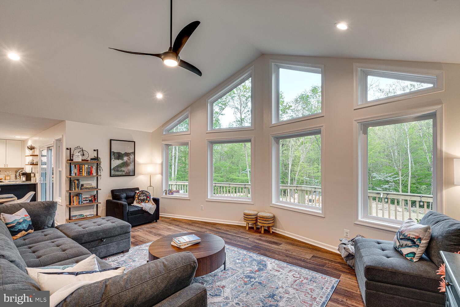 1850 GOONEY MANOR LOOP