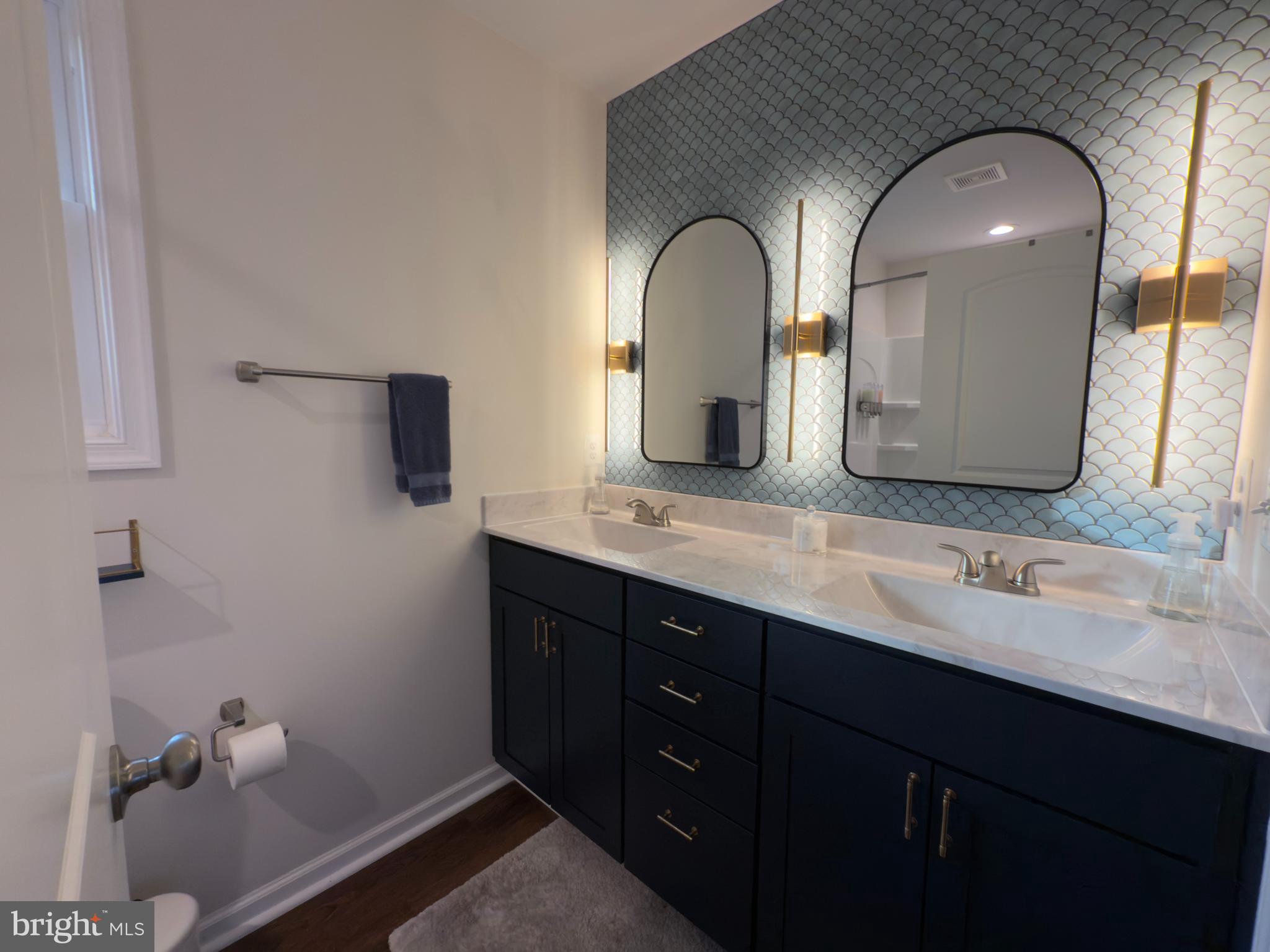 1850 GOONEY MANOR LOOP