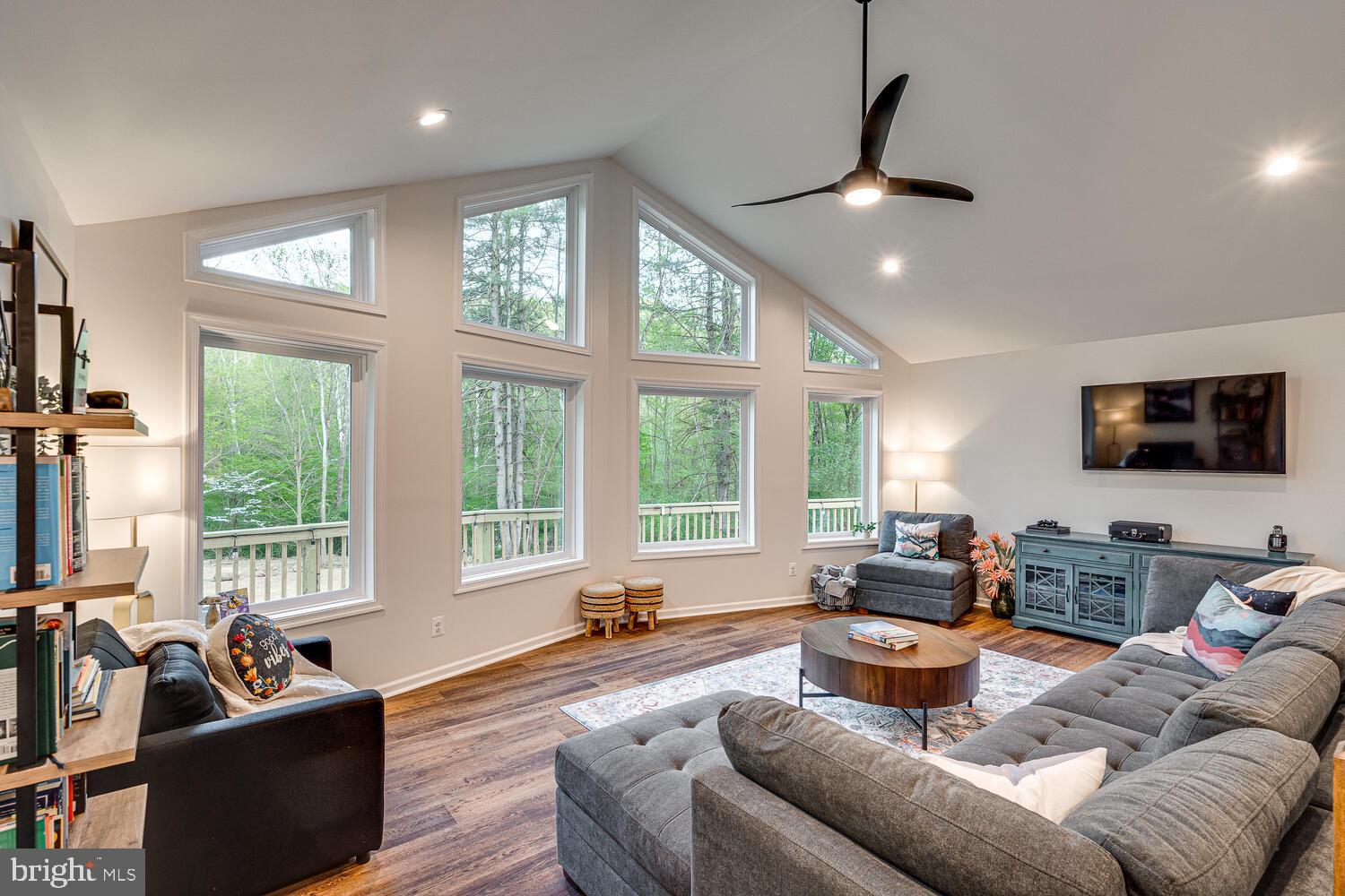 1850 GOONEY MANOR LOOP