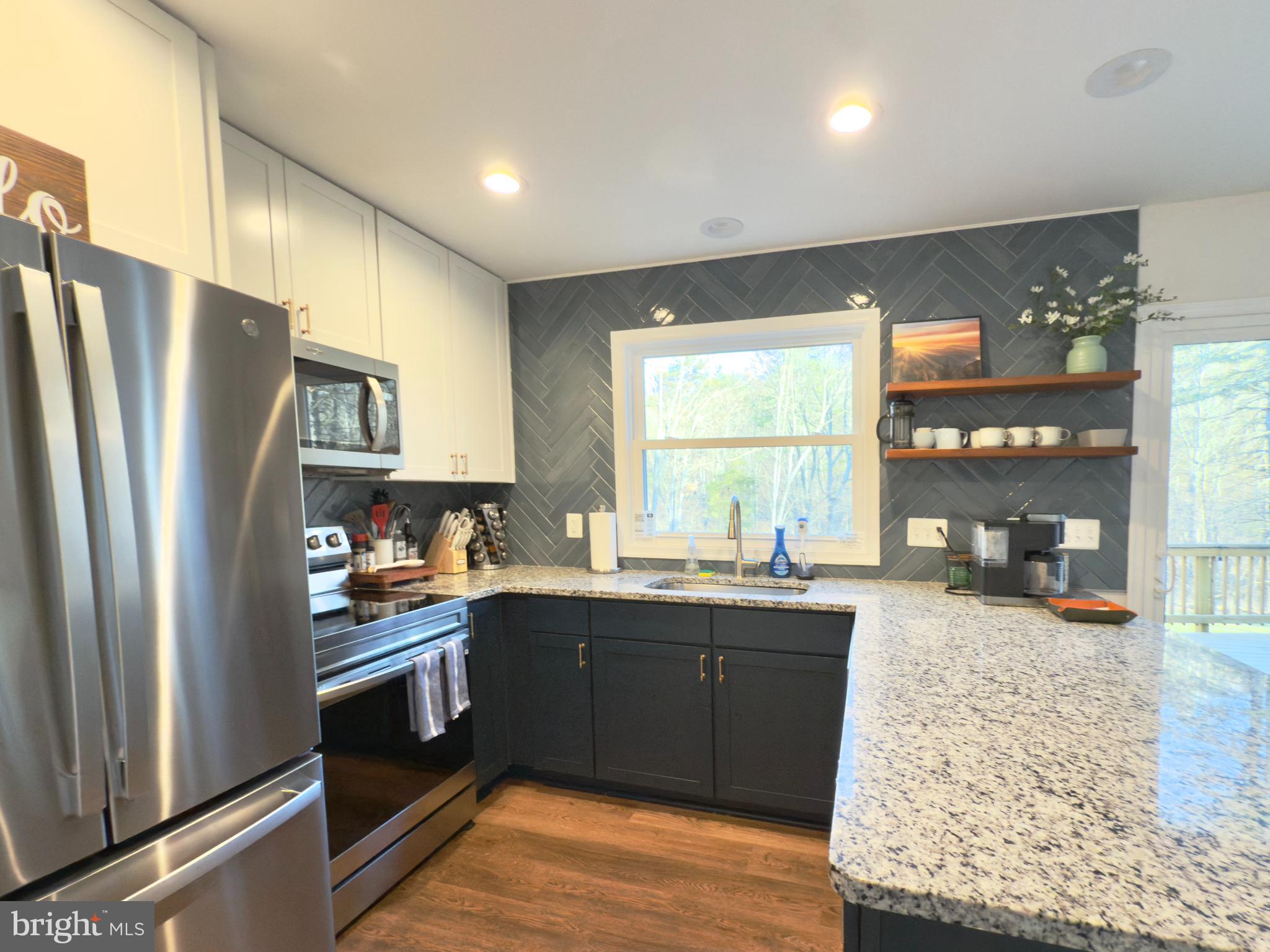 1850 GOONEY MANOR LOOP