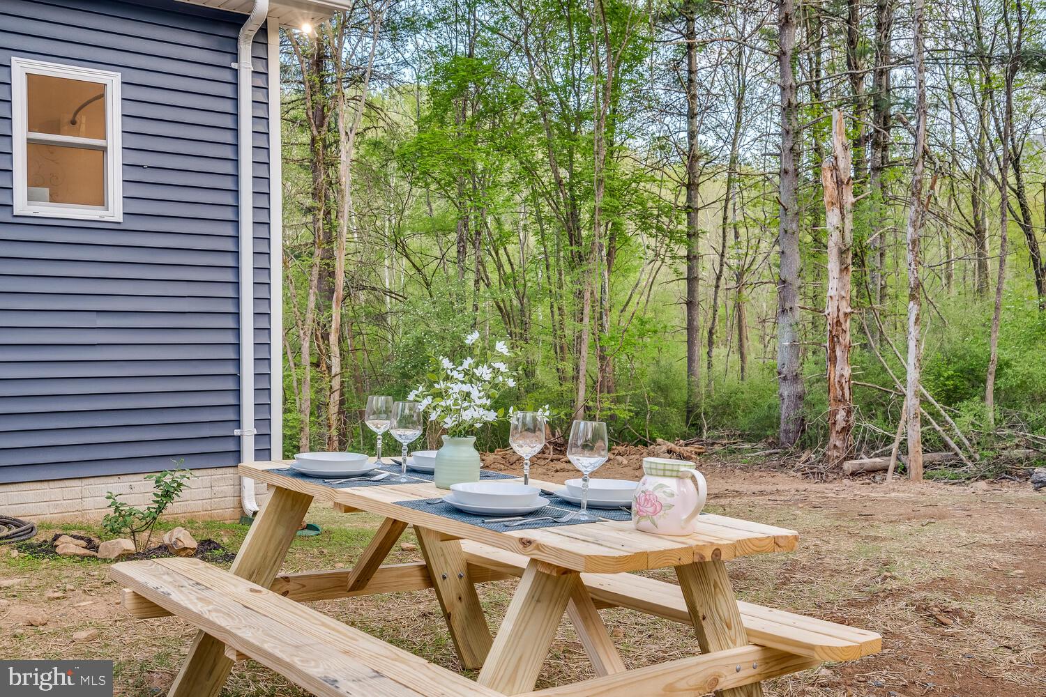 1850 GOONEY MANOR LOOP