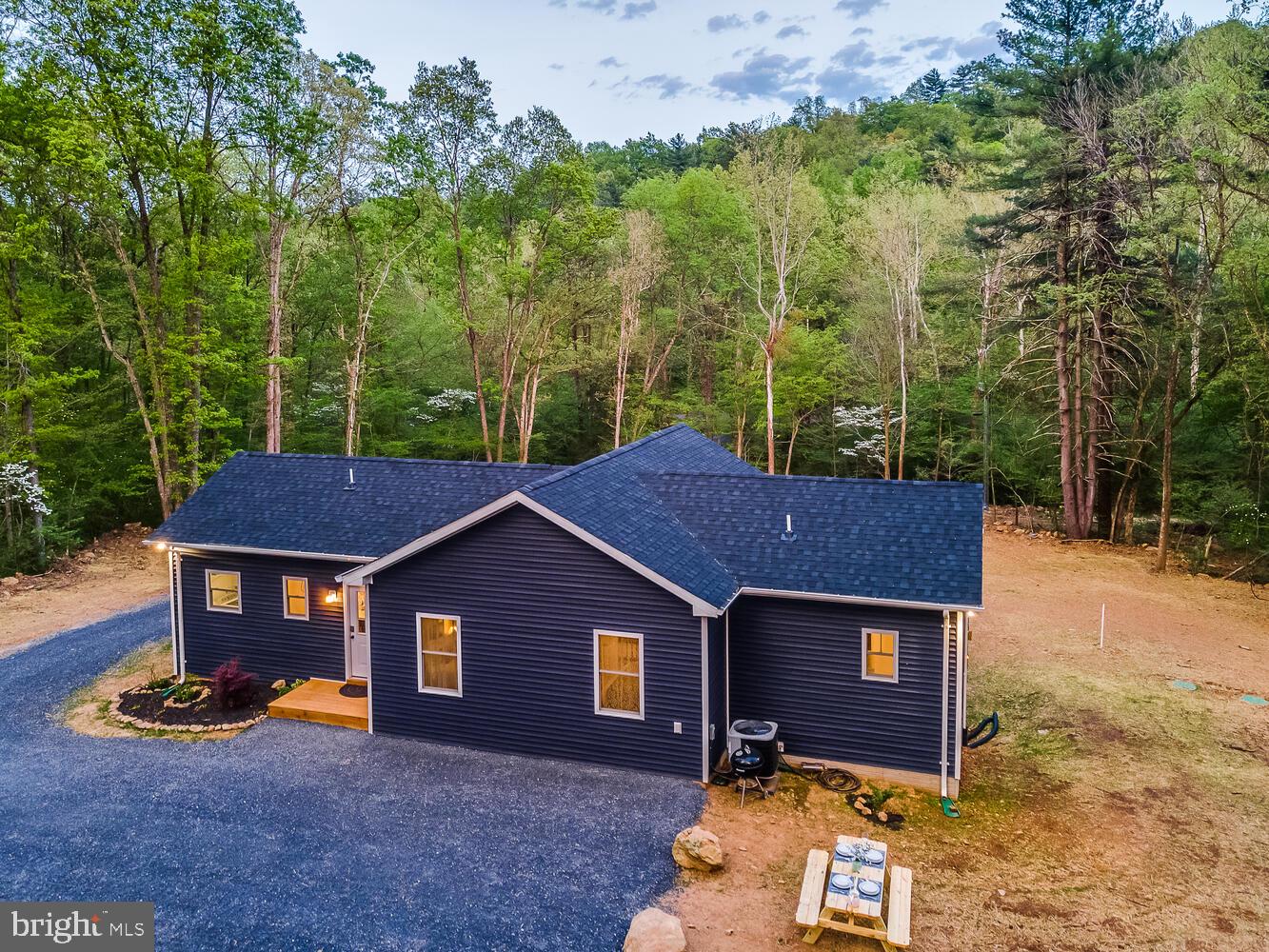 1850 GOONEY MANOR LOOP