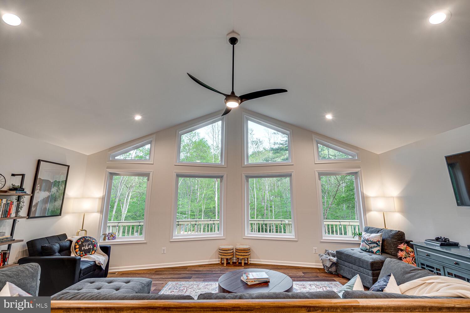 1850 GOONEY MANOR LOOP