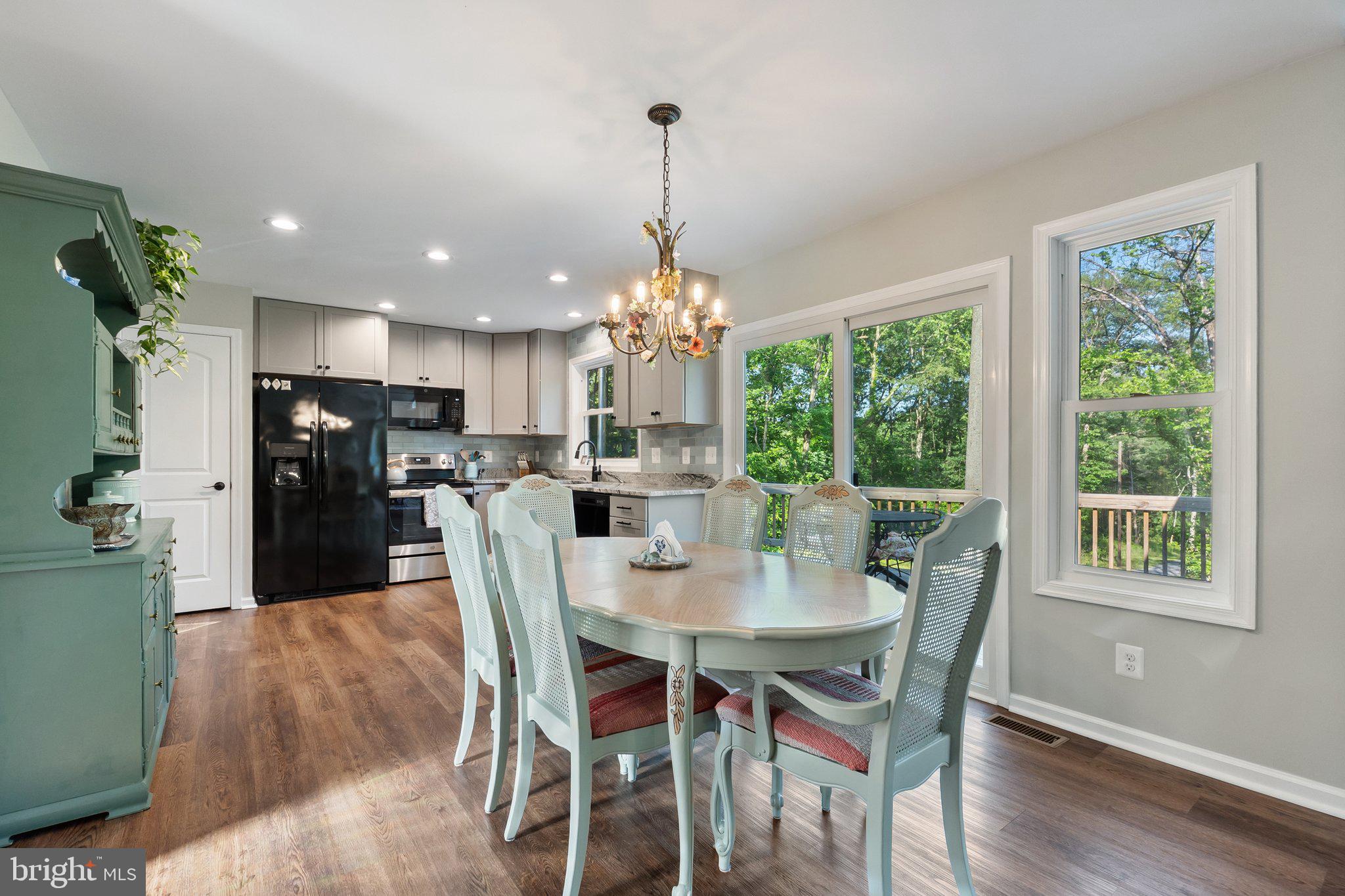 1820 GOONEY MANOR LOOP