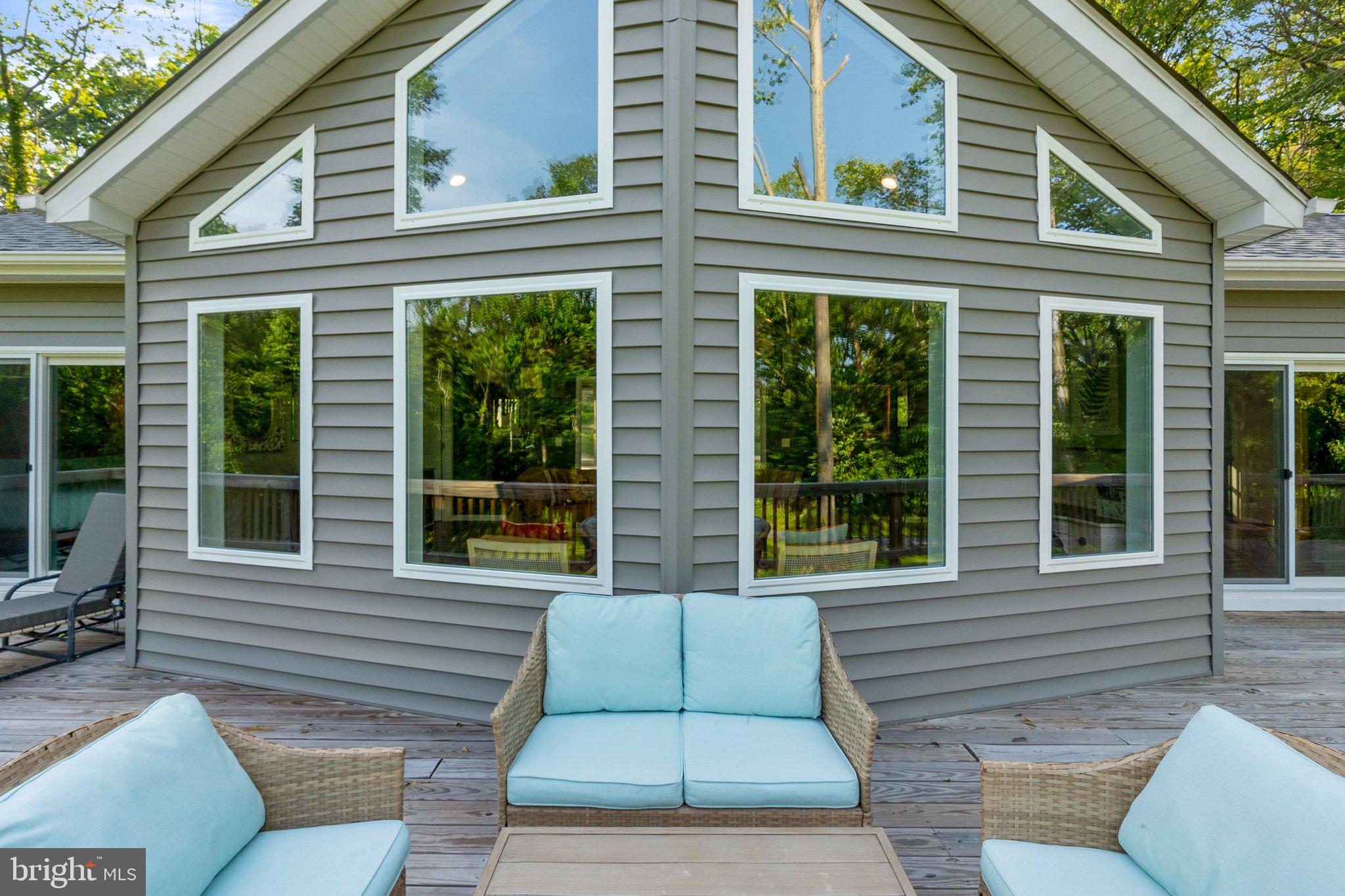 1820 GOONEY MANOR LOOP