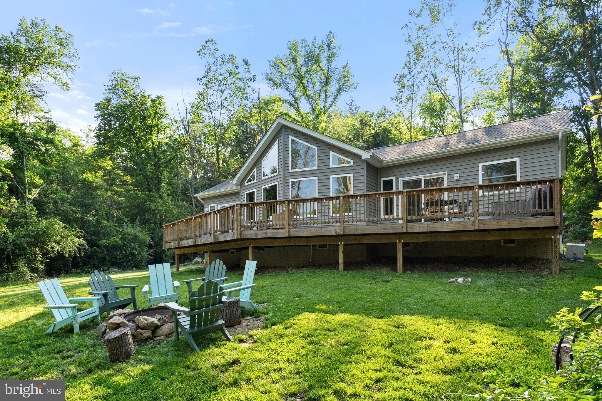 1820 GOONEY MANOR LOOP