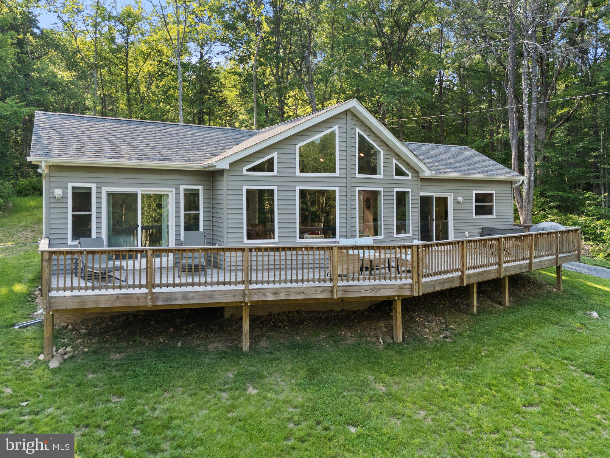 1820 GOONEY MANOR LOOP