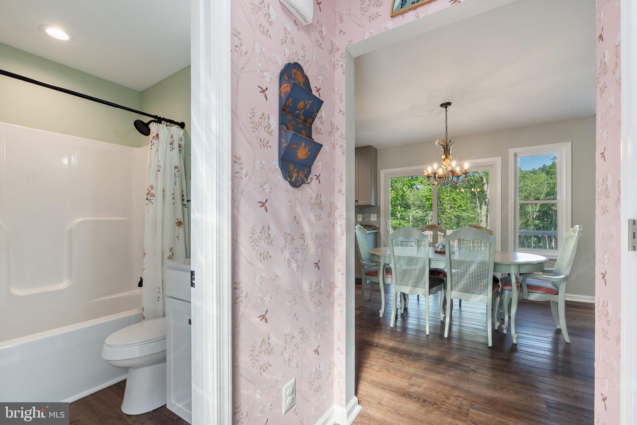 1820 GOONEY MANOR LOOP