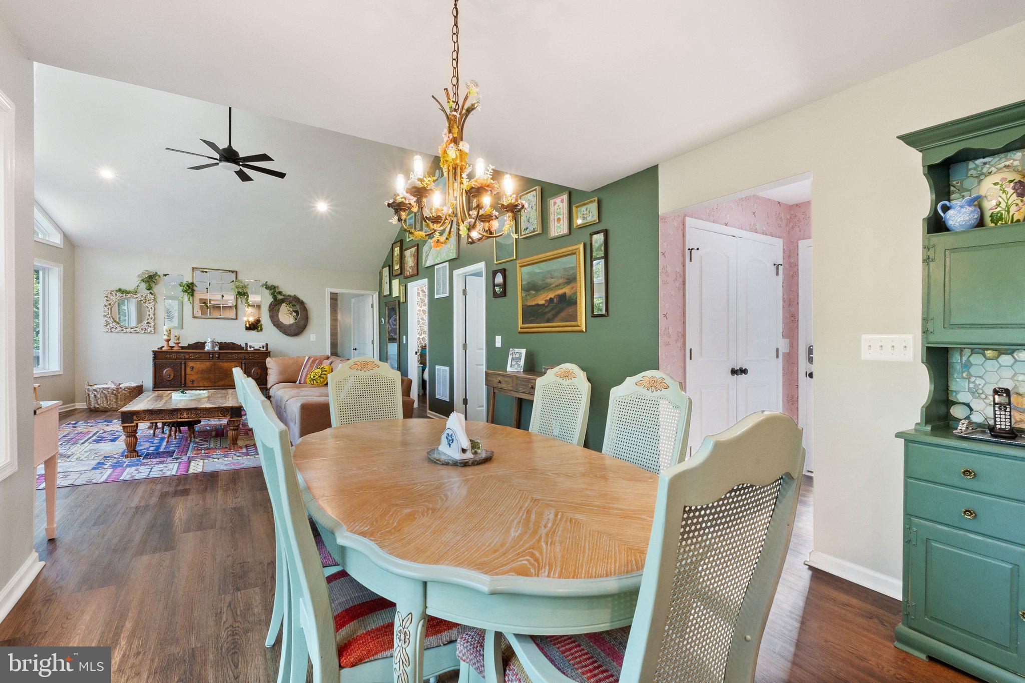 1820 GOONEY MANOR LOOP