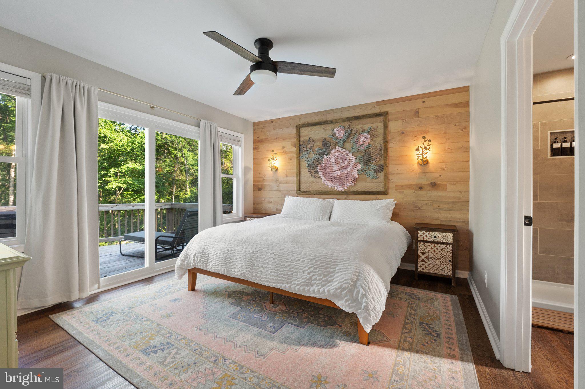 1820 GOONEY MANOR LOOP