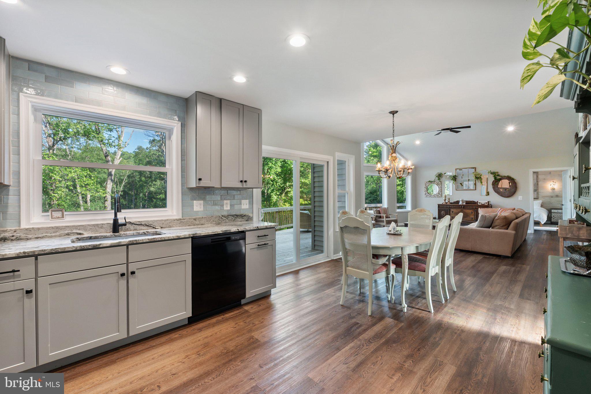 1820 GOONEY MANOR LOOP