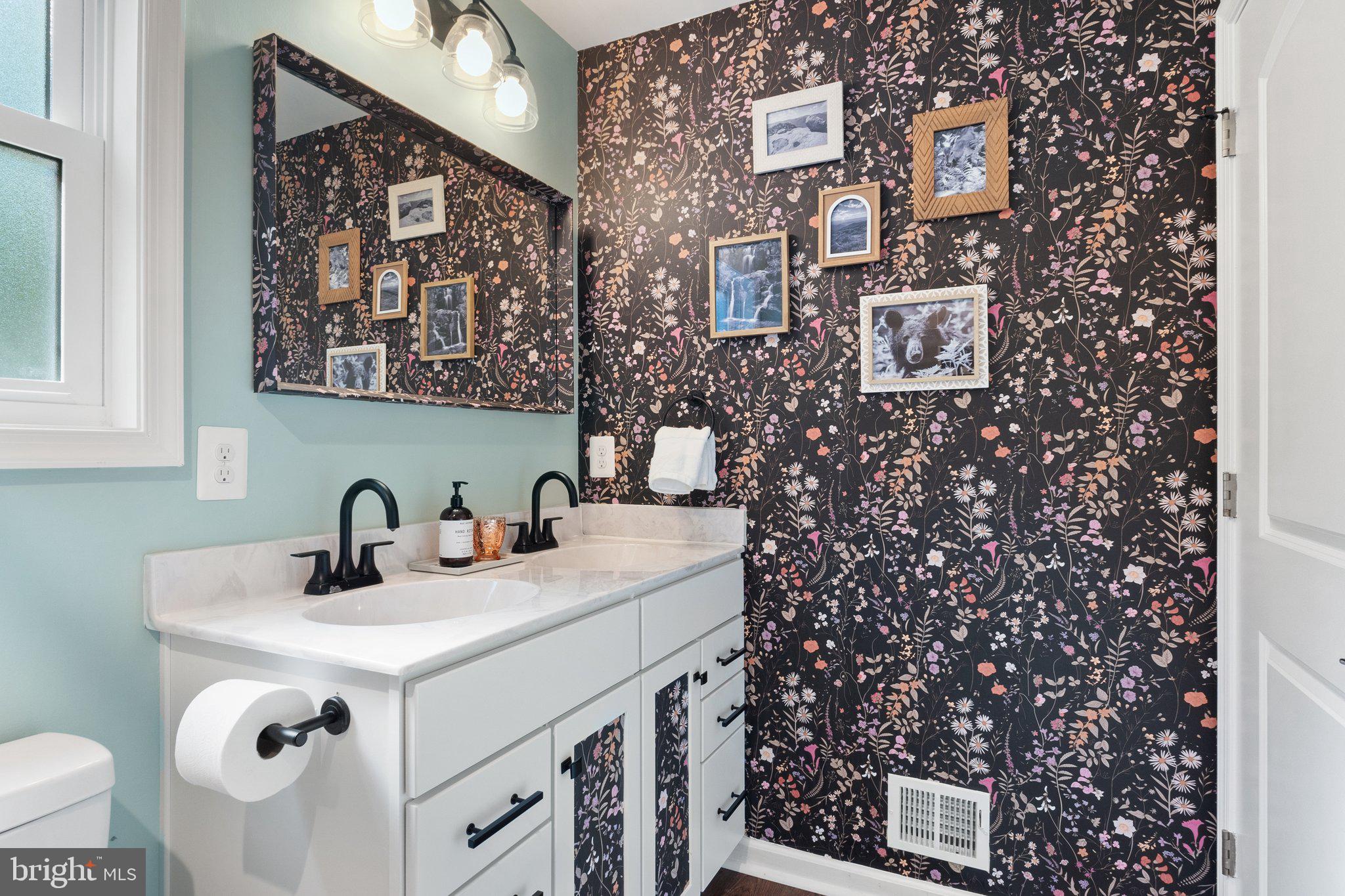 1820 GOONEY MANOR LOOP