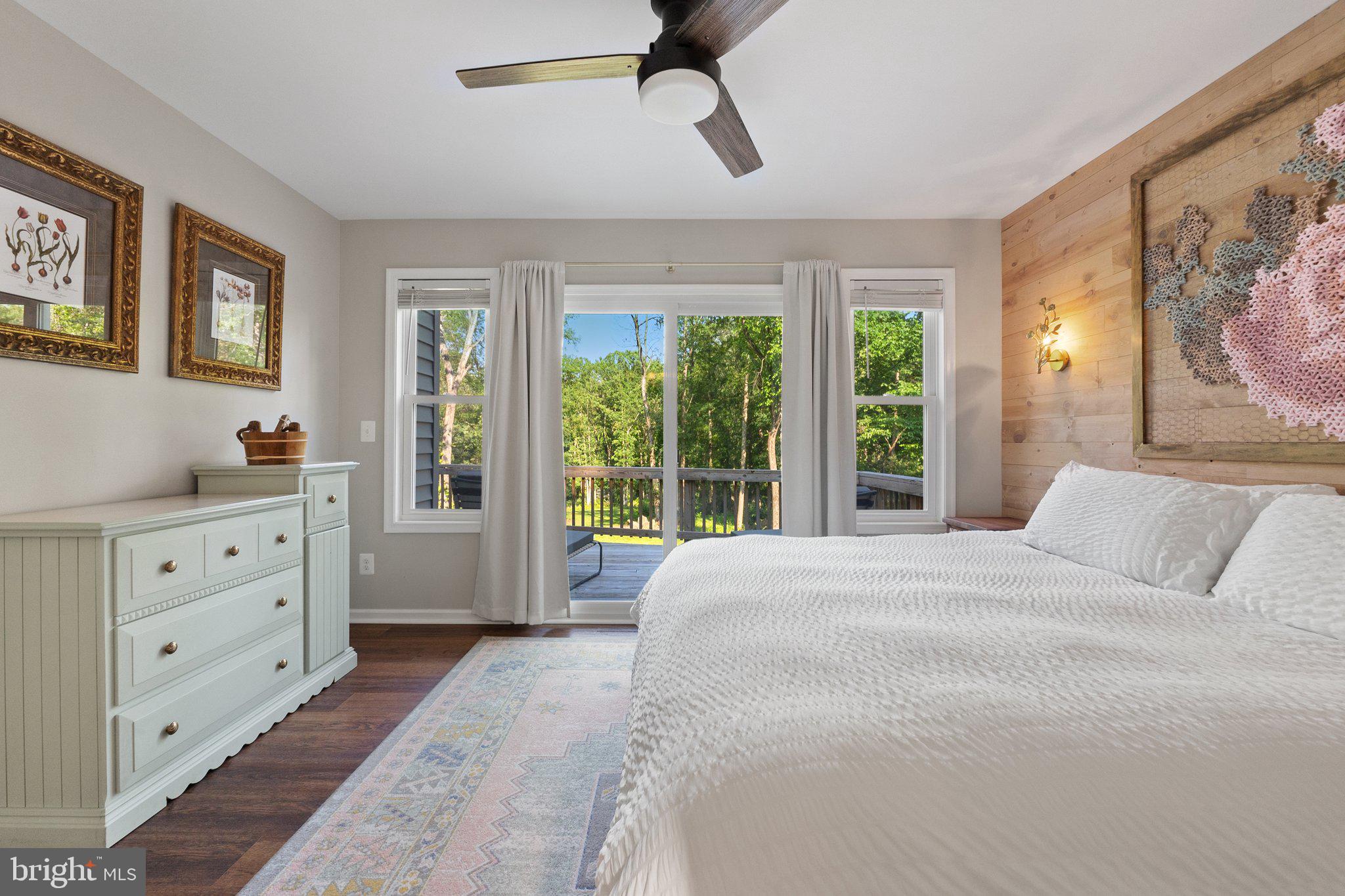 1820 GOONEY MANOR LOOP