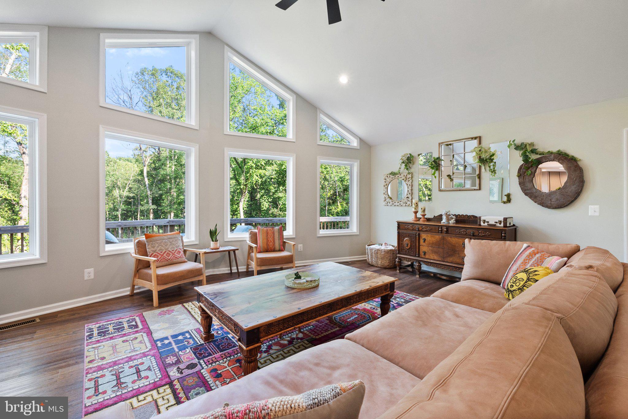 1820 GOONEY MANOR LOOP