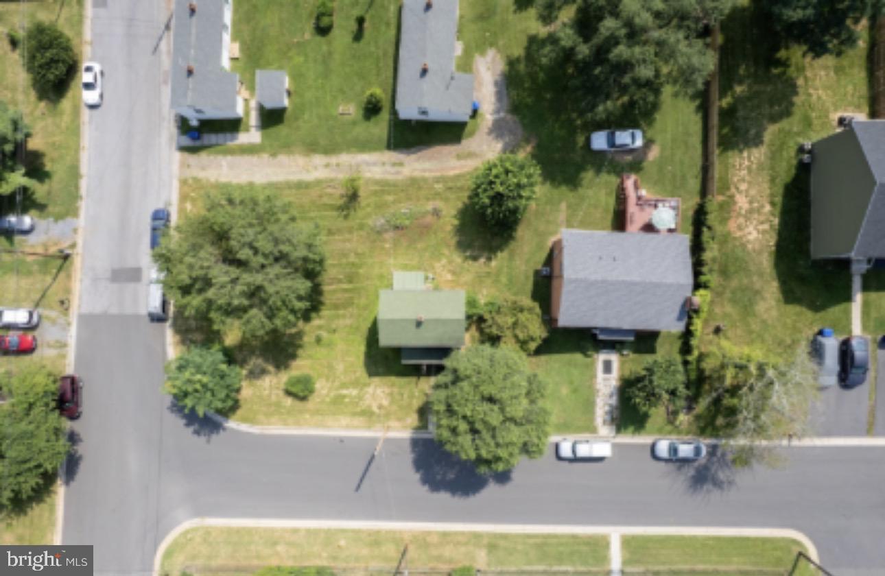 704 PARKVIEW DRIVE