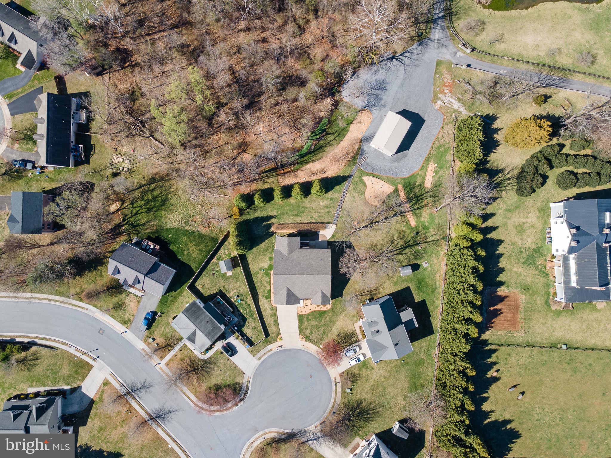 201 PEACH TREE COURT