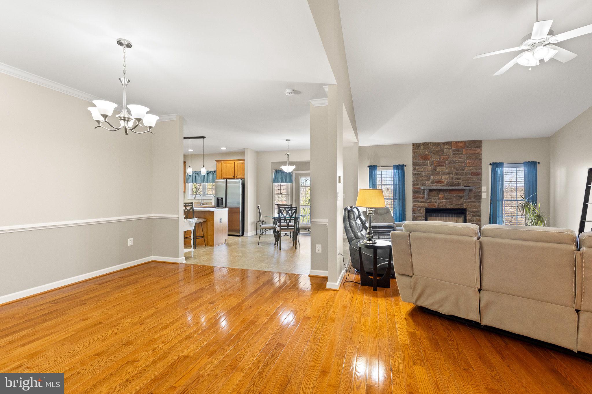 201 PEACH TREE COURT