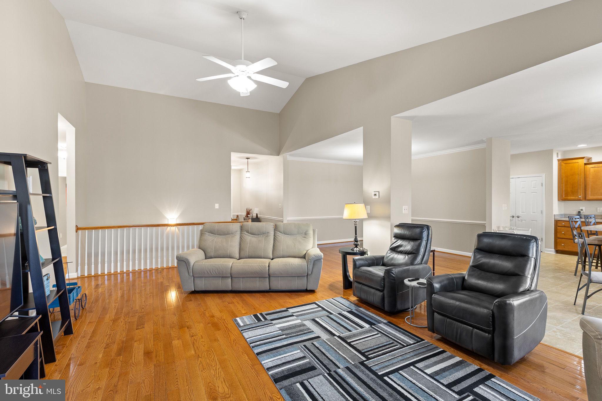 201 PEACH TREE COURT