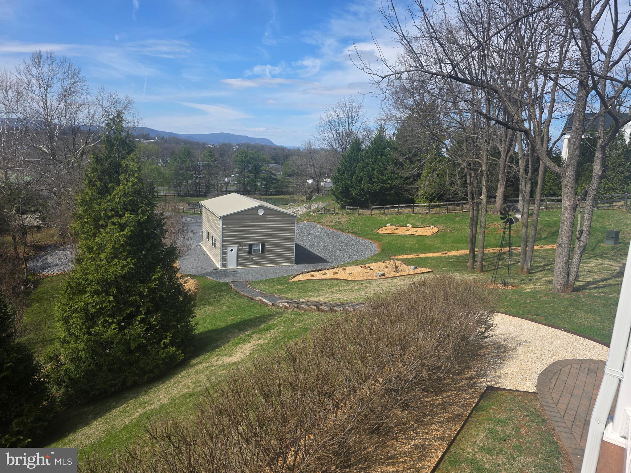 201 PEACH TREE COURT