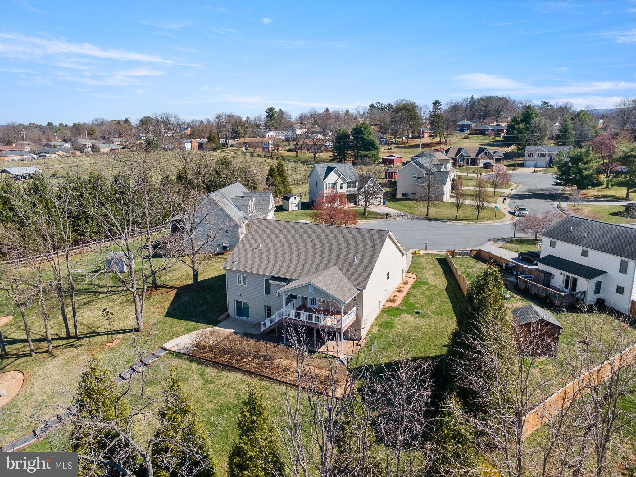 201 PEACH TREE COURT