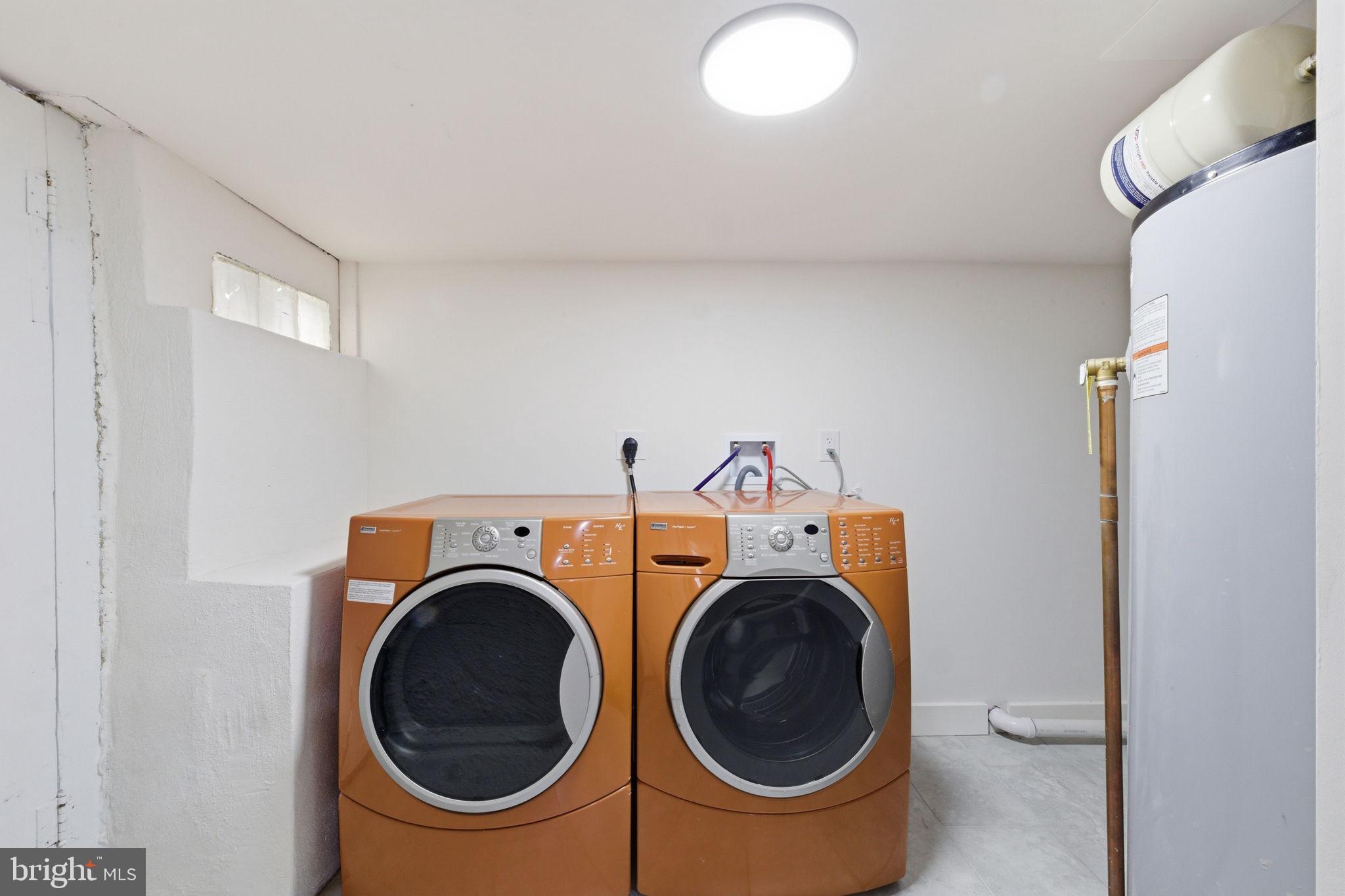 1101 N ROYAL AVENUE N