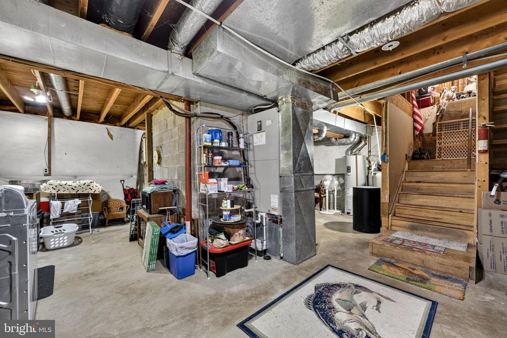 102 HALL ROAD