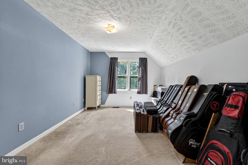102 HALL ROAD