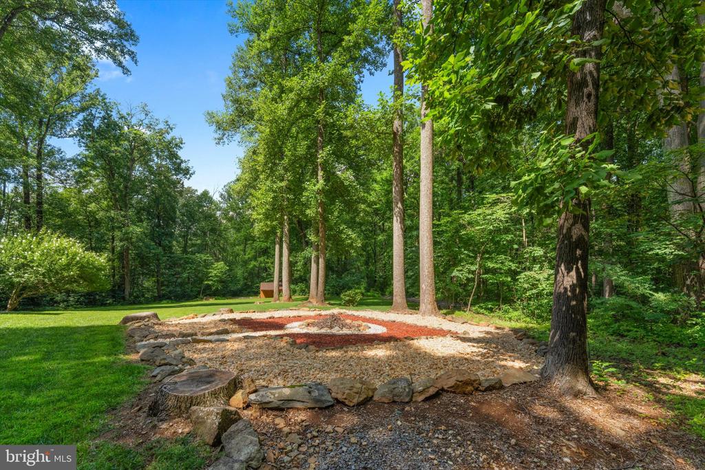 132 WOODPECKER WAY