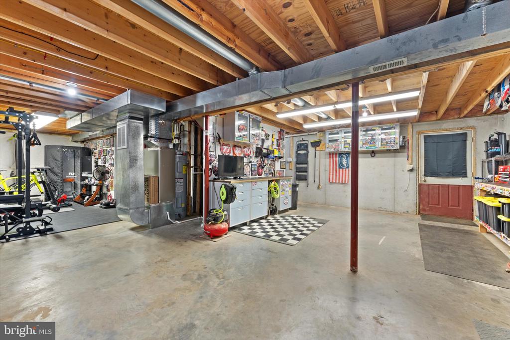 132 WOODPECKER WAY