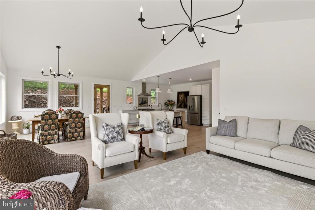 720 GOONEY MANOR LOOP