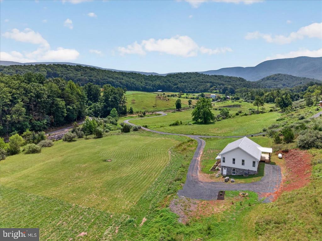 720 GOONEY MANOR LOOP