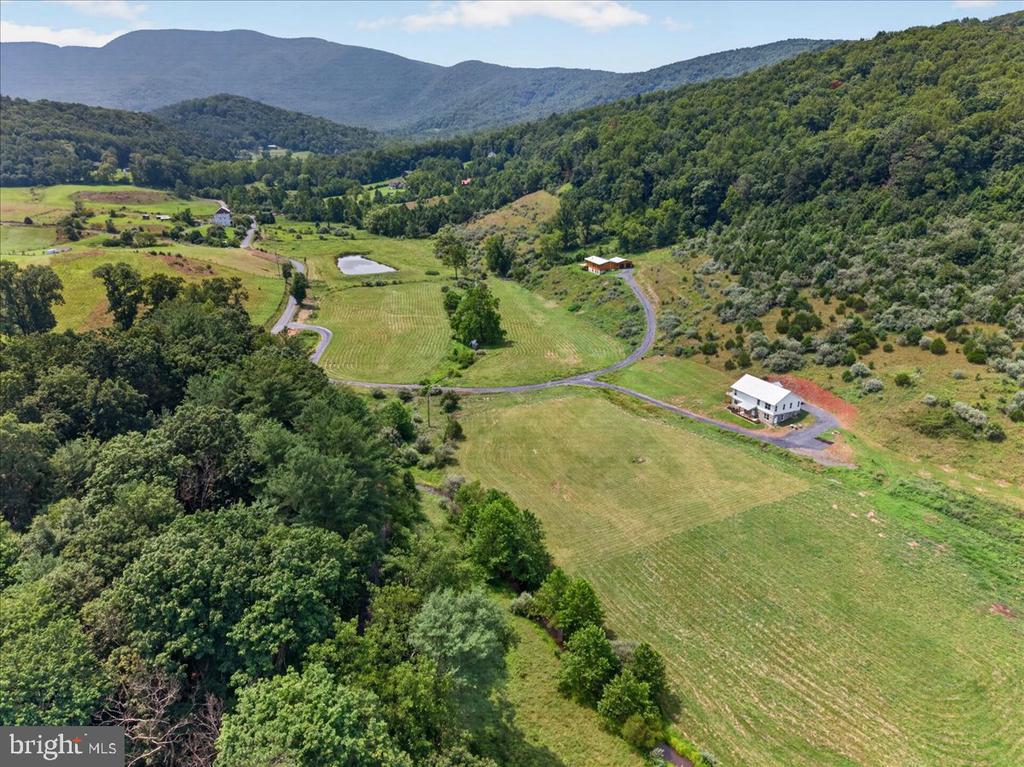 720 GOONEY MANOR LOOP