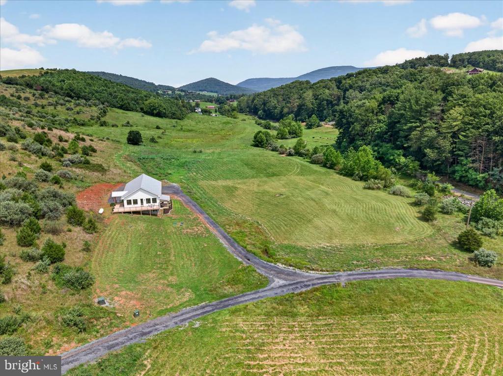 720 GOONEY MANOR LOOP