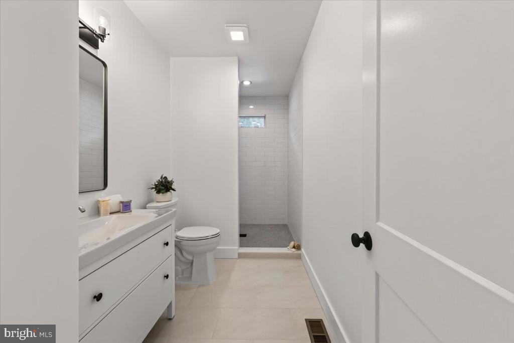 720 GOONEY MANOR LOOP