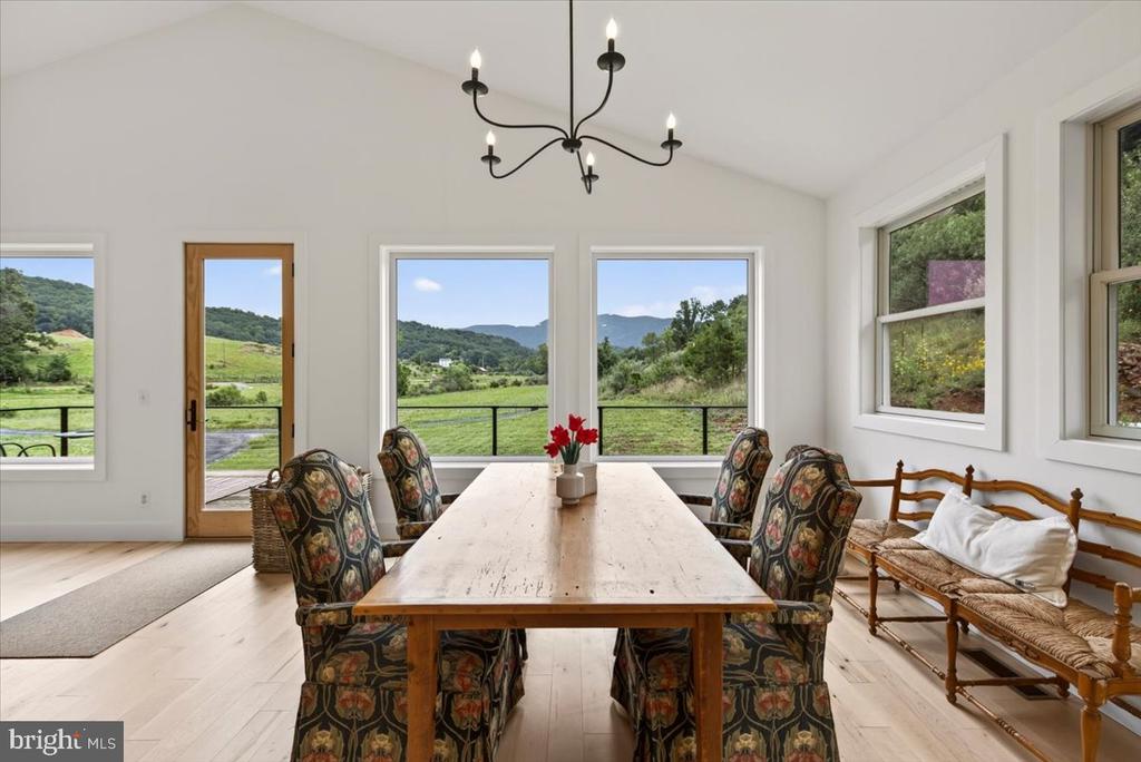 720 GOONEY MANOR LOOP