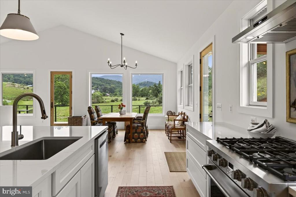 720 GOONEY MANOR LOOP